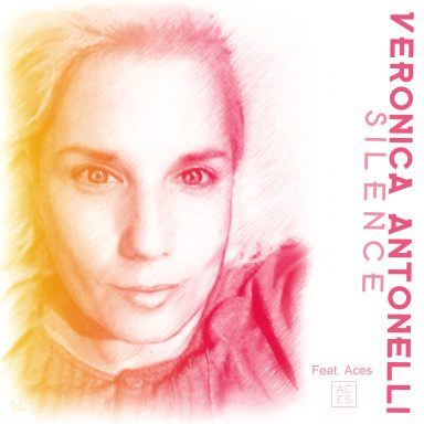 Portrait de Veronica Antonelli avec un effet de dégradé coloré. Titre : "Silence".