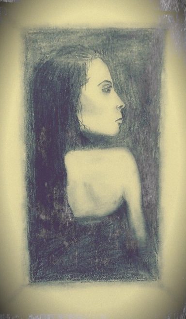 Profil d'une femme avec de longs cheveux, se tournant légèrement vers la gauche.